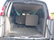 ✅ 2019 Chevrolet Express Passenger LT • VIN: 1GAZGPFGXK1228870 • Lot: 43057715. Wystawiony na IAAI z przebiegiem 89 246 mil. Bezpłatny archiwum sprzedaży aukcyjnych z USA i szczegółowy raport historii pojazdu na DreamBid. Zdjęcie 19.