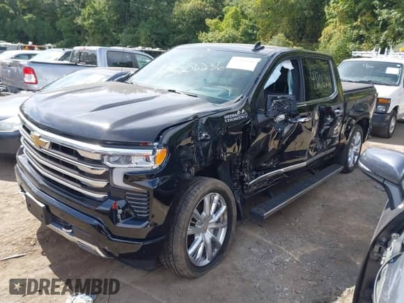 2022 Chevrolet Silverado 1500 High Country с VIN 3GCUDJED5NG534153, выставлен на аукционе IAAI как лот 43206236 с пробегом 32 075 миль миль и . История ставок и продаж доступна на DreamBid. Изображение 18.