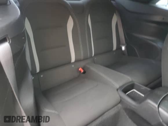 2019 Chevrolet Camaro 1LT с VIN 1G1FB3DXXK0136905, выставлен на аукционе Copart как лот 81994714 с пробегом 100 874 миль миль и Списание • Salvage title. История ставок и продаж доступна на DreamBid. Изображение 10.