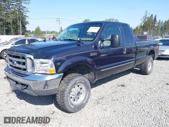 ✅ 2000 Ford F-250 XL • VIN: 1FTNX21S5YEC82650 • Lot: 42105861. Wystawiony na IAAI z przebiegiem 155 878 mil. Bezpłatny archiwum sprzedaży aukcyjnych z USA i szczegółowy raport historii pojazdu na DreamBid. Zdjęcie 2.