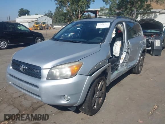 ✅ 2008 Toyota RAV4 Sport • VIN: JTMZK32V086013805 • Lot: 42530294. Listed on IAAI with 246,999 mi. Free auction sales archive from the USA and detailed vehicle history report at DreamBid. Image 16.