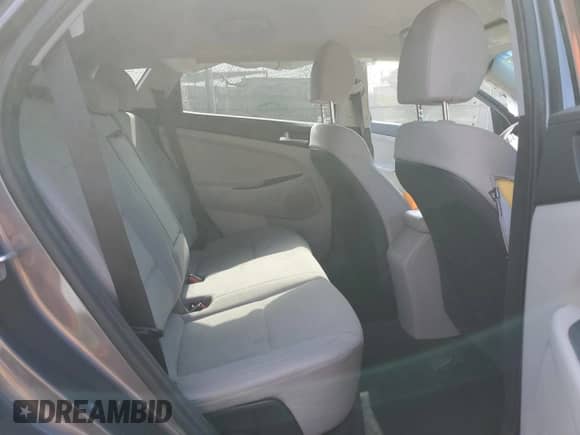 2020 Hyundai Tucson SE z VIN KM8J23A46LU106074, wystawiony jako Copart lot #81635025 z przebiegiem 106 035 mil mil oraz Szkoda całkowita • Salvage title. Historia ofert i sprzedaży dostępna na DreamBid. Obrazek 11.