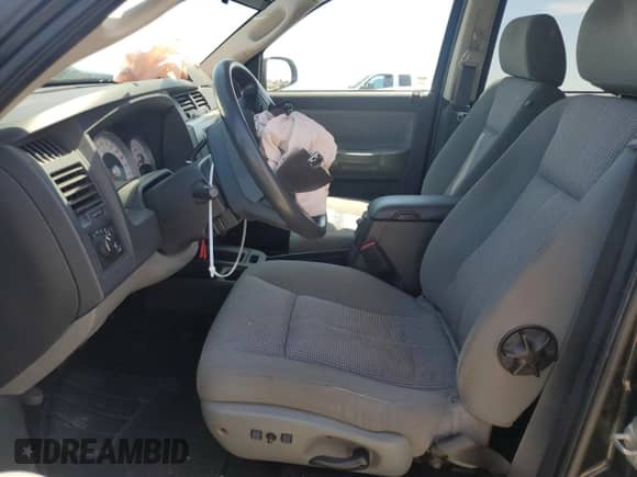 2008 Dodge Dakota SLT с VIN 1D7HE48K68S505807, выставлен на аукционе Copart как лот 59005765 с пробегом 195 763 миль миль и Списание • Salvage title. История ставок и продаж доступна на DreamBid. Изображение 7.