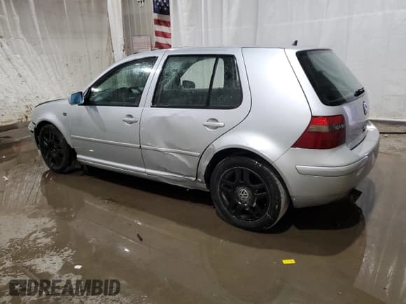 ✅ 2001 Volkswagen Golf GLS • VIN: 9BWGD61J714058300 • Лот: 77449634. Опубликован ранее на Copart с пробегом 137 048 миль. Бесплатный доступ к архиву аукционных продаж из США и подробный отчёт об истории автомобиля на DreamBid. Изображение 2.