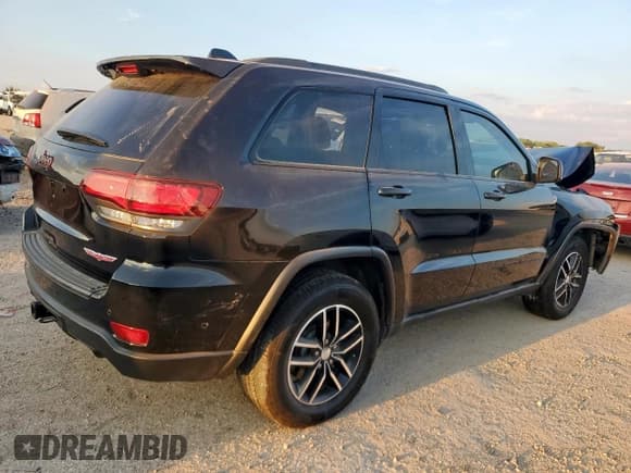 ✅ 2018 Jeep Grand Cherokee Trailhawk • VIN: 1C4RJFLGXJC467930 • Лот: 81267435. Опубликован ранее на Copart с пробегом 69 759 миль. Бесплатный доступ к архиву аукционных продаж из США и подробный отчёт об истории автомобиля на DreamBid. Изображение 3.