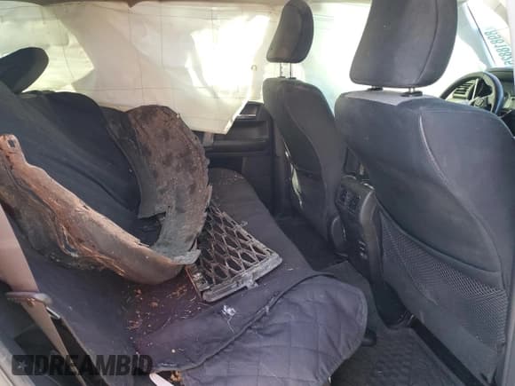 ✅ 2015 Toyota 4Runner Limited • VIN: JTEBU5JR0F5228028 • Лот: 89818825. Опубликован ранее на Copart с пробегом 154 475 миль. Бесплатный доступ к архиву аукционных продаж из США и подробный отчёт об истории автомобиля на DreamBid. Изображение 10.