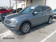 ✅ 2020 Volkswagen Tiguan S • VIN: 3VV1B7AX2LM103992 • Лот: 42618433. Опубликован ранее на IAAI с пробегом 55 172 миль. Бесплатный доступ к архиву аукционных продаж из США и подробный отчёт об истории автомобиля на DreamBid. Изображение 2.