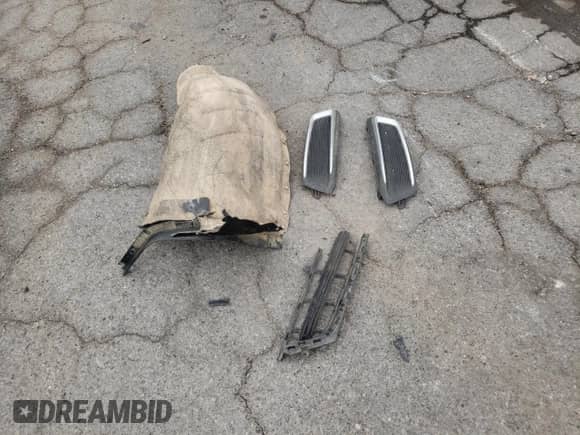 2014 Chevrolet Impala LT z VIN 2G1125S30E9208730, wystawiony jako Copart lot #71365775 z przebiegiem 96 814 mil mil oraz Szkoda całkowita • Salvage title. Historia ofert i sprzedaży dostępna na DreamBid. Obrazek 12.