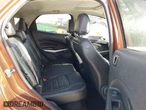 ✅ 2020 Ford EcoSport Titanium • VIN: MAJ6S3KL2LC350137 • Lot: 43351302. Wystawiony na IAAI z przebiegiem 84 270 mil. Bezpłatny archiwum sprzedaży aukcyjnych z USA i szczegółowy raport historii pojazdu na DreamBid. Zdjęcie 8.