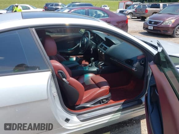✅ 2007 BMW 6 Series 650i • VIN: WBAEH13507CR46469 • Lot: 42472143. Wystawiony na IAAI z przebiegiem 125 442 mil. Bezpłatny archiwum sprzedaży aukcyjnych z USA i szczegółowy raport historii pojazdu na DreamBid. Zdjęcie 5.