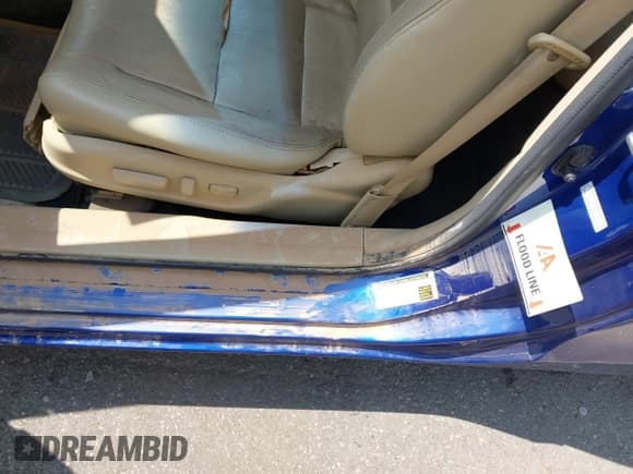 ✅ 2010 Honda Accord EX-L • VIN: 1HGCS1B85AA010200 • Lot: 42797348. Wystawiony na IAAI z przebiegiem Nie podano. Bezpłatny archiwum sprzedaży aukcyjnych z USA i szczegółowy raport historii pojazdu na DreamBid. Zdjęcie 6.