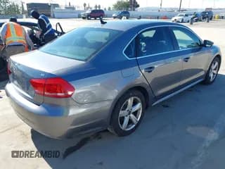 ✅ 2012 Volkswagen Passat SE • VIN: 1VWBP7A31CC063601 • Lot: 43655504. Listed on IAAI with 141,855 mi. Free auction sales archive from the USA and detailed vehicle history report at DreamBid. Image 4.