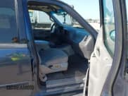 ✅ 2000 Ford Expedition XLT • VIN: 1FMRU1565YLB24513 • Lot: 42899030. Wystawiony na IAAI z przebiegiem Nie podano. Bezpłatny archiwum sprzedaży aukcyjnych z USA i szczegółowy raport historii pojazdu na DreamBid. Zdjęcie 5.