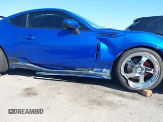 ✅ 2017 Subaru BRZ Limited • VIN: JF1ZCAC17H8600655 • Lot: 43292476. Wystawiony na IAAI z przebiegiem 91 400 mil. Bezpłatny archiwum sprzedaży aukcyjnych z USA i szczegółowy raport historii pojazdu na DreamBid. Zdjęcie 6.