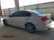 ✅ 2015 BMW 3 Series 328i • VIN: WBA3A5G5XFNP34338 • Lot: 82522135. Wystawiony na Copart z przebiegiem 138 362 mil. Bezpłatny archiwum sprzedaży aukcyjnych z USA i szczegółowy raport historii pojazdu na DreamBid. Zdjęcie 2.