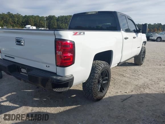 ✅ 2016 Chevrolet Silverado 1500 Work Truck • VIN: 1GCVKNEC8GZ172959 • Лот: 43703057. Опубликован ранее на IAAI с пробегом 223 170 миль. Бесплатный доступ к архиву аукционных продаж из США и подробный отчёт об истории автомобиля на DreamBid. Изображение 4.