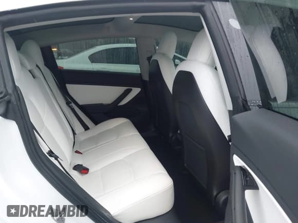 ✅ 2019 Tesla Model 3 Long Range • VIN: 5YJ3E1EB0KF487607 • Lot: 43742331. Wystawiony na IAAI z przebiegiem 65 449 mil. Bezpłatny archiwum sprzedaży aukcyjnych z USA i szczegółowy raport historii pojazdu na DreamBid. Zdjęcie 8.