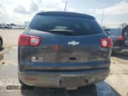 ✅ 2012 Chevrolet Traverse LS • VIN: 1GNKRFED1CJ294544 • Lot: 71978274. Wystawiony na Copart z przebiegiem 169 888 mil. Bezpłatny archiwum sprzedaży aukcyjnych z USA i szczegółowy raport historii pojazdu na DreamBid. Zdjęcie 6.