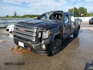✅ 2021 GMC Sierra 2500HD AT4 • VIN: 1GT49PEY5MF129997 • Lot: 69584205. Wystawiony na Copart z przebiegiem 136 475 mil. Bezpłatny archiwum sprzedaży aukcyjnych z USA i szczegółowy raport historii pojazdu na DreamBid. Zdjęcie 1.