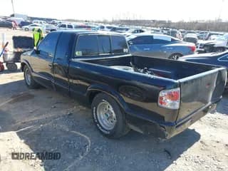 ✅ 1998 Chevrolet S-10 LS • VIN: 1GCCS19W6W8134364 • Лот: 41688577. Опубликован ранее на IAAI с пробегом 185 616 миль. Бесплатный доступ к архиву аукционных продаж из США и подробный отчёт об истории автомобиля на DreamBid. Изображение 3.