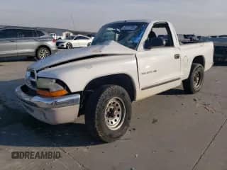2001 Dodge Dakota z VIN 1B7FL26X31S152202, wystawiony jako Copart lot #42717795 z przebiegiem Nie podano mil oraz Szkoda całkowita • Salvage title. Historia ofert i sprzedaży dostępna na DreamBid. Obrazek 1.