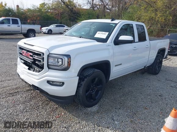 ✅ 2019 GMC Sierra 1500 • VIN: 2GTV2LEC7K1160131 • Lot: 40794685. Wystawiony na IAAI z przebiegiem 139 636 mil. Bezpłatny archiwum sprzedaży aukcyjnych z USA i szczegółowy raport historii pojazdu na DreamBid. Zdjęcie 19.
