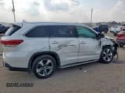 ✅ 2019 Toyota Highlander Limited • VIN: 5TDYZRFH7KS297438 • Лот: 81332885. Опубликован ранее на Copart с пробегом 120 523 миль. Бесплатный доступ к архиву аукционных продаж из США и подробный отчёт об истории автомобиля на DreamBid. Изображение 3.