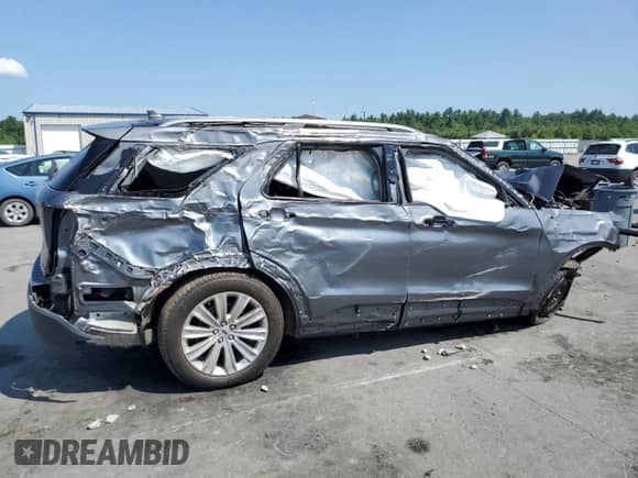2022 Ford Explorer Limited z VIN 1FMSK8FH5NGA77665, wystawiony jako Copart lot #67966475 z przebiegiem Nie podano mil oraz Szkoda całkowita • Salvage title. Historia ofert i sprzedaży dostępna na DreamBid. Obrazek 3.