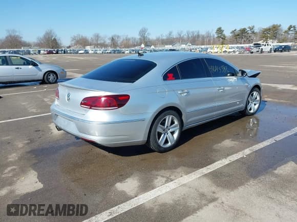 ✅ 2015 Volkswagen CC Sport • VIN: WVWBP7ANXFE815700 • Лот: 41645382. Опубликован ранее на IAAI с пробегом 89 057 миль. Бесплатный доступ к архиву аукционных продаж из США и подробный отчёт об истории автомобиля на DreamBid. Изображение 4.