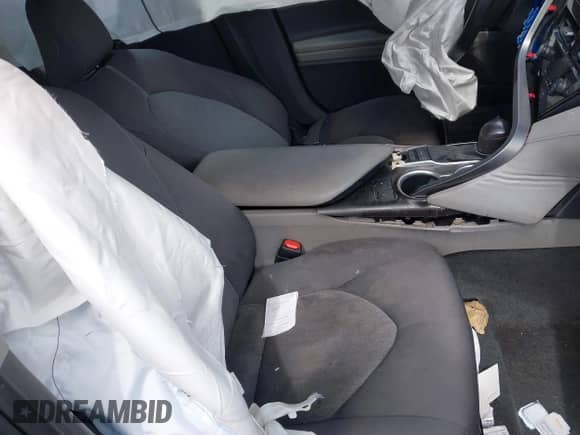 2023 Toyota Camry Hybrid LE z VIN 4T1C31AK9PU609208, wystawiony jako IAAI lot #42231807 z przebiegiem 97 234 mil mil oraz . Historia ofert i sprzedaży dostępna na DreamBid. Obrazek 5.