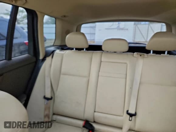 ✅ 2015 Mercedes-Benz GLK 350 • VIN: WDCGG8JB4FG364022 • Лот: 95095835. Опубликован ранее на Copart с пробегом 141 796 миль. Бесплатный доступ к архиву аукционных продаж из США и подробный отчёт об истории автомобиля на DreamBid. Изображение 10.