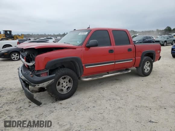 ✅ 2004 Chevrolet Silverado 1500 LS • VIN: 2GCEK13T641310854 • Lot: 46530085. Wystawiony na Copart z przebiegiem 140 532 mil. Bezpłatny archiwum sprzedaży aukcyjnych z USA i szczegółowy raport historii pojazdu na DreamBid. Zdjęcie 1.