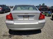 ✅ 2005 Volvo S60 • VIN: YV1RS640952447138 • Lot: 64284495. Listed on Copart with 131,616 mi. Free auction sales archive from the USA and detailed vehicle history report at DreamBid. Image 6.