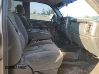 ✅ 2001 Chevrolet Silverado 1500 • VIN: 2GCEC19W611142028 • Лот: 75481484. Опубликован ранее на Copart с пробегом Не указан. Бесплатный доступ к архиву аукционных продаж из США и подробный отчёт об истории автомобиля на DreamBid. Изображение 5.