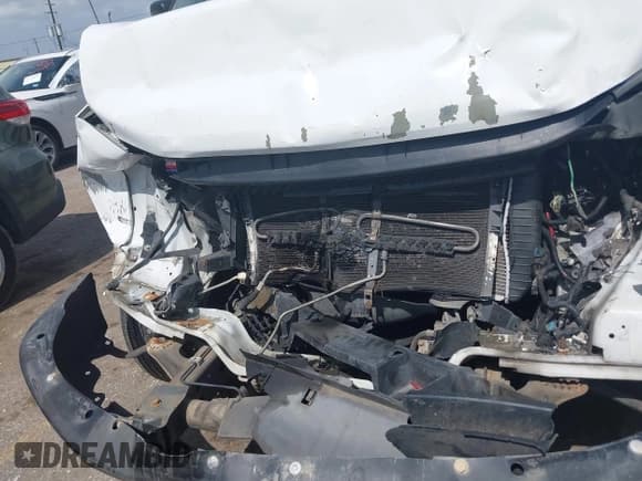 ✅ 2012 Chevrolet Express Cargo • VIN: 1GCWGFCA6C1166700 • Lot: 42747855. Wystawiony na IAAI z przebiegiem Nie podano. Bezpłatny archiwum sprzedaży aukcyjnych z USA i szczegółowy raport historii pojazdu na DreamBid. Zdjęcie 10.