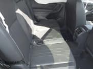 ✅ 2024 Volkswagen Tiguan SE R-Line Black • VIN: 3VVCB7AX5RM210391 • Lot: 43235811. Wystawiony na IAAI z przebiegiem 7 922 mil. Bezpłatny archiwum sprzedaży aukcyjnych z USA i szczegółowy raport historii pojazdu na DreamBid. Zdjęcie 8.