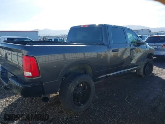 ✅ 2016 Ram 2500 Tradesman • VIN: 3C6UR5CL1GG222232 • Lot: 41666775. Wystawiony na IAAI z przebiegiem 140 657 mil. Bezpłatny archiwum sprzedaży aukcyjnych z USA i szczegółowy raport historii pojazdu na DreamBid. Zdjęcie 4.