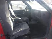 ✅ 2001 Chevrolet S-10 LS • VIN: 1GCCS19W018137236 • Лот: 41665664. Опубликован ранее на IAAI с пробегом 151 117 миль. Бесплатный доступ к архиву аукционных продаж из США и подробный отчёт об истории автомобиля на DreamBid. Изображение 5.