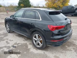 ✅ 2021 Audi Q3 S line Premium Plus • VIN: WA1EECF37M1035154 • Lot: 43511485. Wystawiony na IAAI z przebiegiem 43 425 mil. Bezpłatny archiwum sprzedaży aukcyjnych z USA i szczegółowy raport historii pojazdu na DreamBid. Zdjęcie 3.