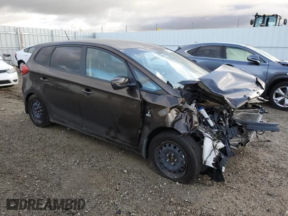 ✅ 2015 Kia Rondo LX • VIN: KNAHT8A35F7077428 • Lot: 73557014. Wystawiony na Copart z przebiegiem 28 764 mil. Bezpłatny archiwum sprzedaży aukcyjnych z USA i szczegółowy raport historii pojazdu na DreamBid. Zdjęcie 4.
