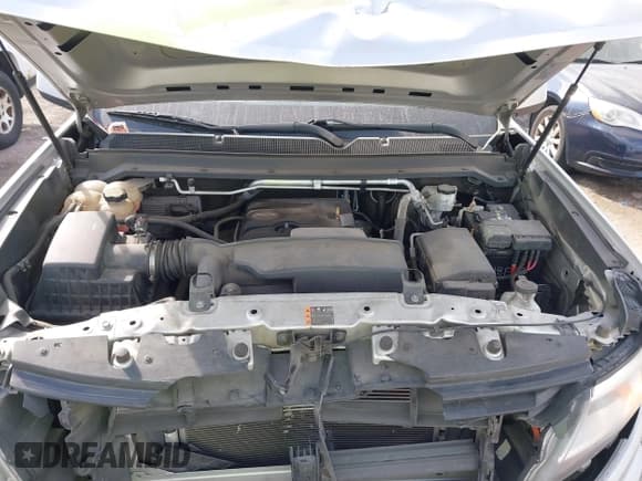 ✅ 2019 Chevrolet Colorado 2WD Work Truck • VIN: 1GCGSBEA7K1199177 • Lot: 41622091. Wystawiony na IAAI z przebiegiem 105 231 mil. Bezpłatny archiwum sprzedaży aukcyjnych z USA i szczegółowy raport historii pojazdu na DreamBid. Zdjęcie 10.