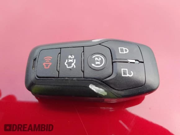 ✅ 2016 Ford Explorer XLT • VIN: 1FM5K8D85GGA33801 • Lot: 43259660. Wystawiony na IAAI z przebiegiem 127 636 mil. Bezpłatny archiwum sprzedaży aukcyjnych z USA i szczegółowy raport historii pojazdu na DreamBid. Zdjęcie 11.