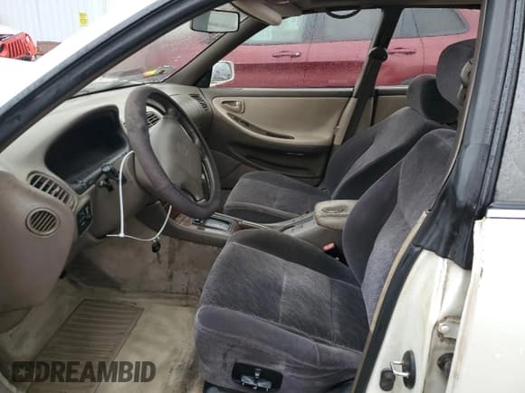 ✅ 1994 Lexus ES 300 • VIN: JT8GK13TXR0062571 • Lot: 82169594. Listed on Copart with 185,501 mi. Free auction sales archive from the USA and detailed vehicle history report at DreamBid. Image 7.