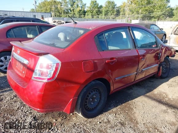 ✅ 2012 Nissan Sentra SL • VIN: 3N1AB6AP2CL685917 • Лот: 43068571. Опубликован ранее на IAAI с пробегом 175 020 миль. Бесплатный доступ к архиву аукционных продаж из США и подробный отчёт об истории автомобиля на DreamBid. Изображение 4.