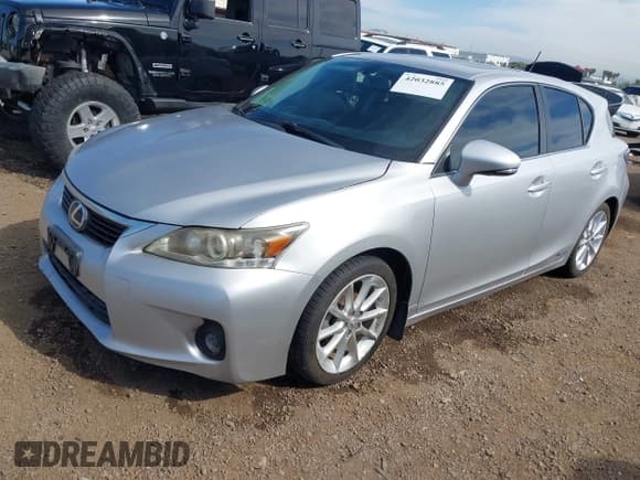 ✅ 2012 Lexus CT 200h • VIN: JTHKD5BH0C2054726 • Lot: 42032885. Listed on IAAI with 112,429 mi. Free auction sales archive from the USA and detailed vehicle history report at DreamBid. Image 17.