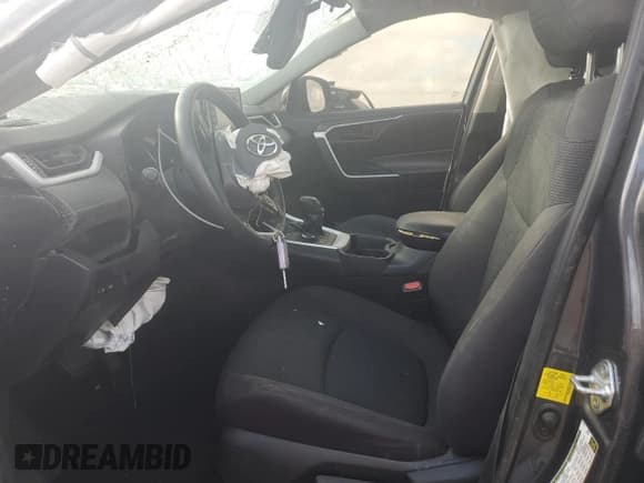 ✅ 2020 Toyota RAV4 Hybrid LE • VIN: 2T3MWRFV9LW059992 • Лот: 89552885. Опубликован ранее на Copart с пробегом 151 531 миль. Бесплатный доступ к архиву аукционных продаж из США и подробный отчёт об истории автомобиля на DreamBid. Изображение 7.