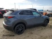 ✅ 2024 Mazda CX-30 Premium • VIN: 3MVDMBDY5RM616352 • Lot: 68625774. Wystawiony na Copart z przebiegiem Nie podano. Bezpłatny archiwum sprzedaży aukcyjnych z USA i szczegółowy raport historii pojazdu na DreamBid. Zdjęcie 3.