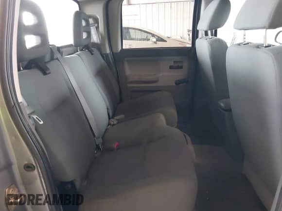 2005 Dodge Dakota ST с VIN 1D7HW28K35S343289, выставлен на аукционе IAAI как лот 41901707 с пробегом 187 617 миль миль и . История ставок и продаж доступна на DreamBid. Изображение 8.