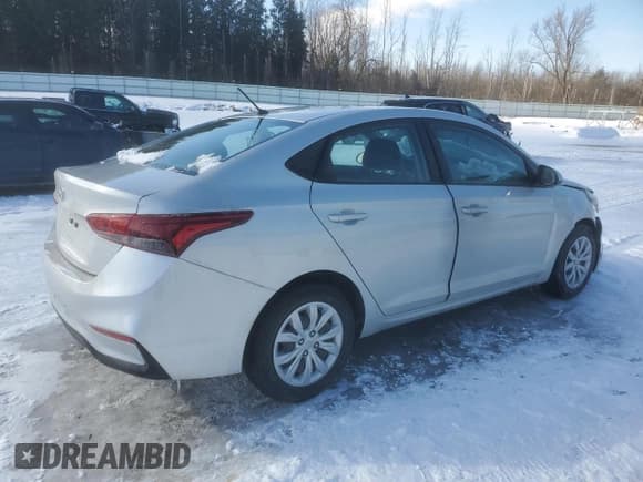 ✅ 2022 Hyundai Accent SE • VIN: 3KPC24A69NE163889 • Лот: 44427395. Опубликован ранее на Copart с пробегом 27 224 миль. Бесплатный доступ к архиву аукционных продаж из США и подробный отчёт об истории автомобиля на DreamBid. Изображение 3.
