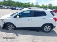 ✅ 2020 Chevrolet Trax LT • VIN: KL7CJPSB0LB057547 • Lot: 42302289. Wystawiony na IAAI z przebiegiem 46 590 mil. Bezpłatny archiwum sprzedaży aukcyjnych z USA i szczegółowy raport historii pojazdu na DreamBid. Zdjęcie 14.